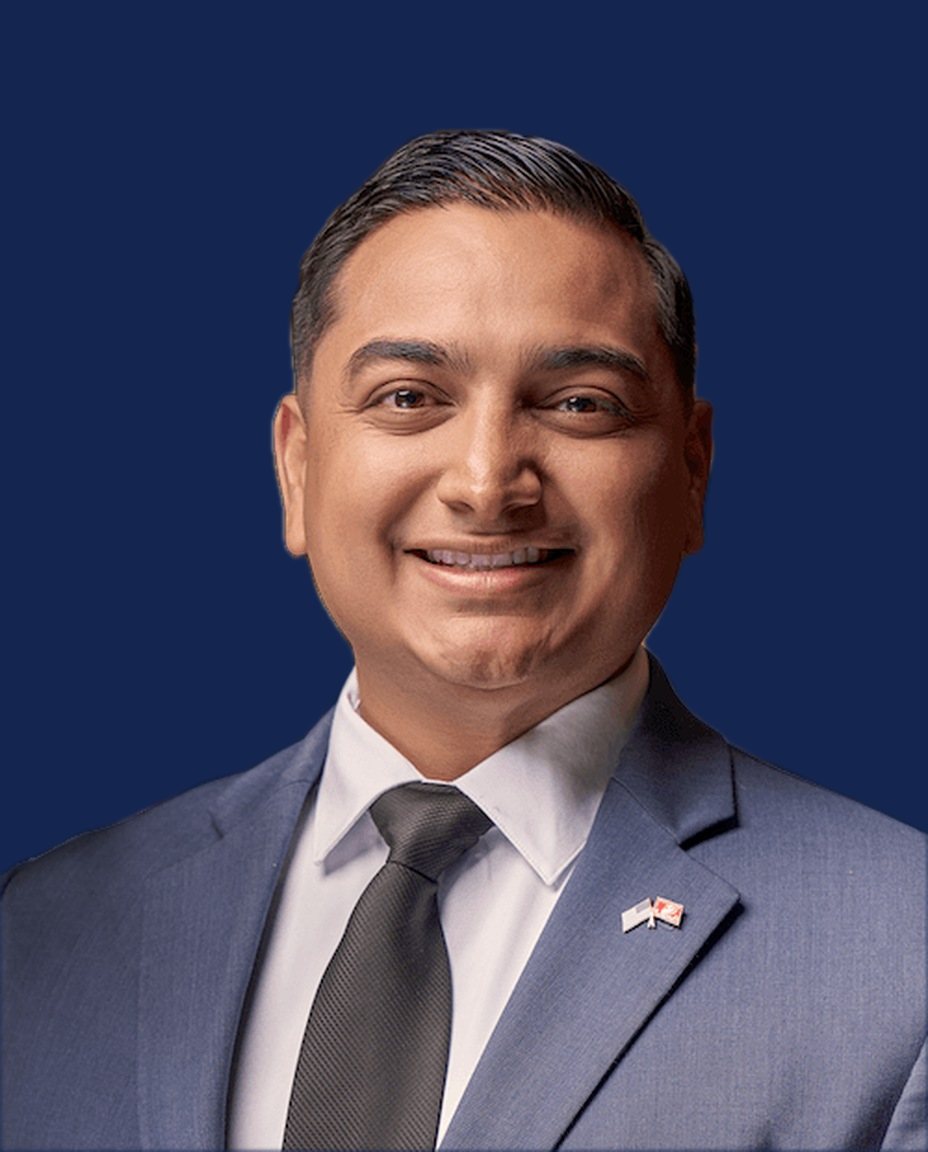 Council Member Arturo Flores